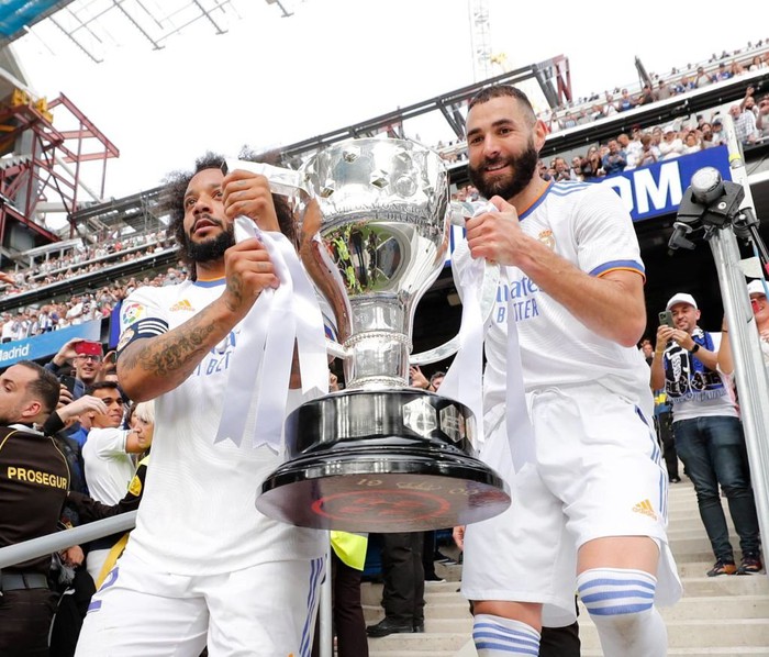 Màn ăn mừng hoành tráng của Real Madrid trong ngày đăng quang La Liga - Ảnh 3.