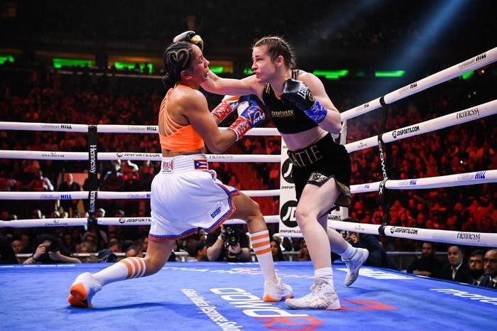 Trực tiếp trận đấu lịch sử của boxing nữ: Katie Taylor vs Amanda Serrano - Ảnh 3.
