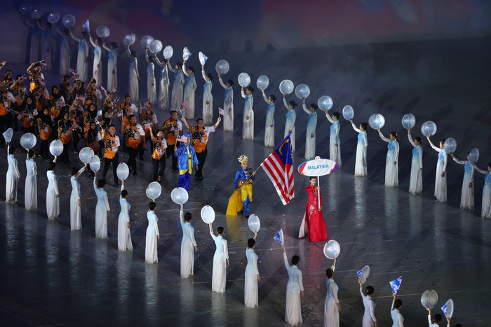 Khoảnh khắc ấn tượng ở lễ khai mạc SEA Games 31: Điệu múa sen động lòng người - Ảnh 14.