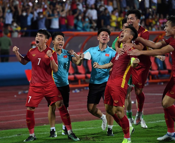 Văn Xuân nổi cáu, cầu thủ U23 Myanmar chủ động xin lỗi làm hoà - Ảnh 12.