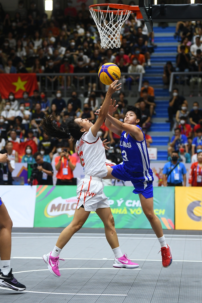 Đội tuyển bóng rổ nữ Việt Nam giành chiến thắng lịch sử trước Philippines - Ảnh 1.