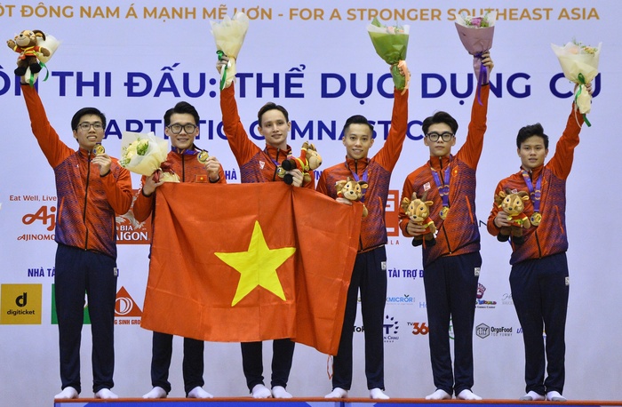 Những chàng &quot;hot boy&quot; mang về tấm huy chương vàng SEA Games 31 đầu tiên cho ĐT thể dục dụng cụ Việt Nam  - Ảnh 4.