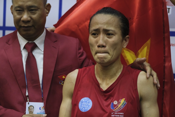 Nguyễn Thị Hằng Nga bật khóc sau HCV SEA Games thứ 2 trong sự nghiệp - Ảnh 3.