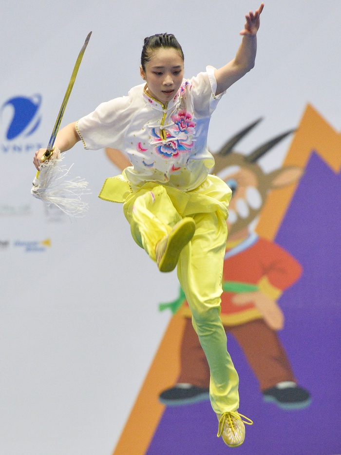 Bài thi hoàn hảo của Dương Thúy Vi, mang về huy chương vàng cho Wushu Việt Nam - Ảnh 3.
