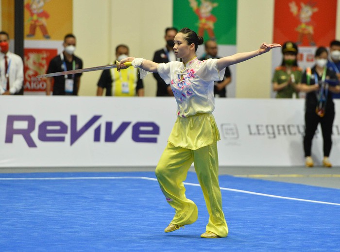 Dương Thuý Vi, Phạm Quốc Khánh giành huy chương vàng cho Wushu Việt Nam tại SEA Games 31 - Ảnh 5.