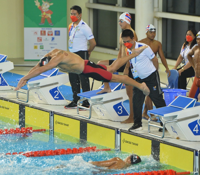 Khoảnh khắc sai lầm huyền thoại Schooling, giúp ĐT bơi Việt Nam giành huy chương vàng SEA Games lịch sử - Ảnh 3.