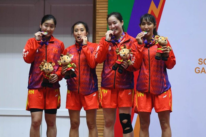 Thất bại đáng tiếc, đội tuyển bóng rổ Việt Nam mang về 2 huy chương Bạc 3x3 tại SEA Games 31 - Ảnh 2.