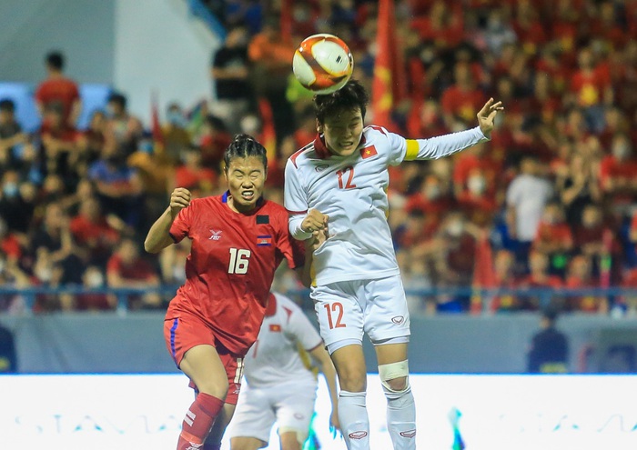 Tuyết Dung lập siêu phẩm, đội tuyển nữ Việt Nam ghi cơn mưa bàn thắng trước Campuchia  - Ảnh 4.