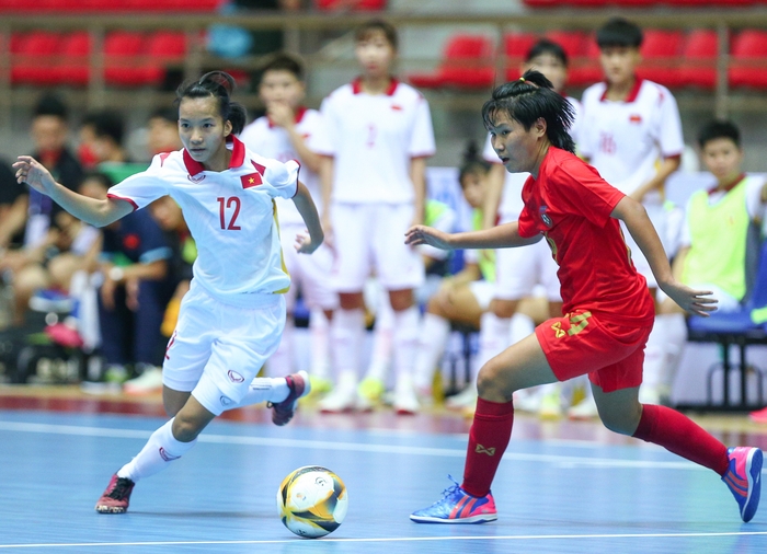 Futsal nữ Việt Nam đại thắng trong ngày ra quân - Ảnh 4.