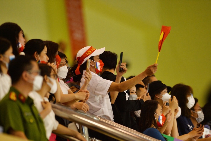 Kình ngư Huy Hoàng ăn mừng bùng nổ khi thiết lập kỷ lục SEA Games mới  - Ảnh 4.