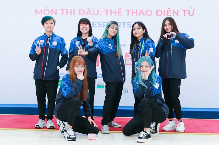 Nhan sắc nữ xạ thủ Thái Lan tại SEA Games 31 đốn tim cộng đồng NHM Việt - Ảnh 1.