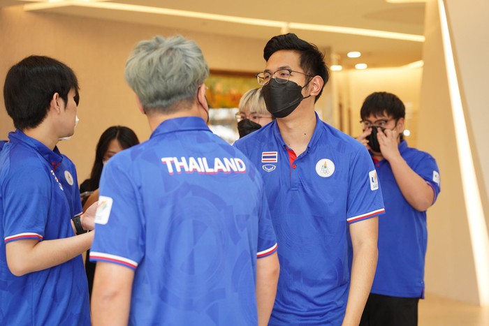 Lai Bâng cùng đồng đội giao lưu với ĐTQG Liên Quân Mobile Thái Lan trước ngày thi đấu SEA Games  - Ảnh 5.