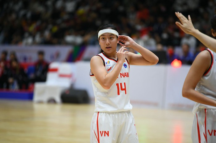 Kiên cường và không bỏ cuộc, đội tuyển bóng rổ nữ Việt Nam ghi điểm trong lòng NHM - Ảnh 6.