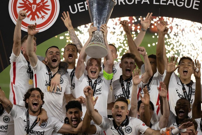 Chùm ảnh Frankfurt ăn mừng vô địch Europa League - Ảnh 10.