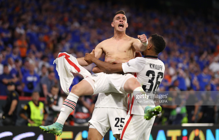 Chùm ảnh Frankfurt ăn mừng vô địch Europa League - Ảnh 7.
