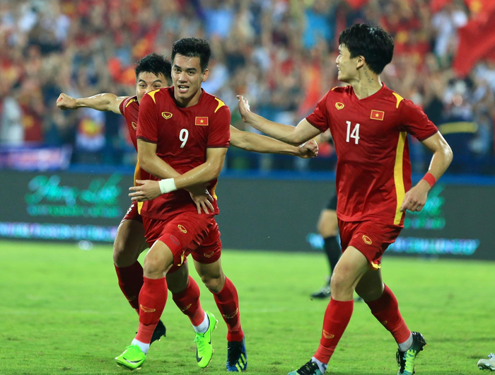 Chấm điểm U23 Việt Nam 1-0 U23 Malaysia: Tiến Linh giải nghĩa &quot;số 9&quot;, Bùi Hoàng Việt Anh toàn diện - Ảnh 2.