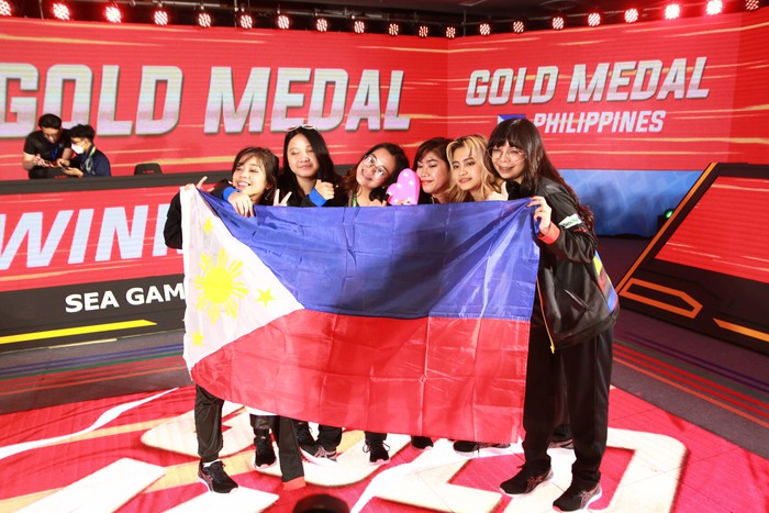 Khoảnh khắc dễ thương của nữ VĐV Philippines: Tìm tới tận group Việt Nam nói lời cảm ơn sau khi giành HCV SEA Games - Ảnh 5.