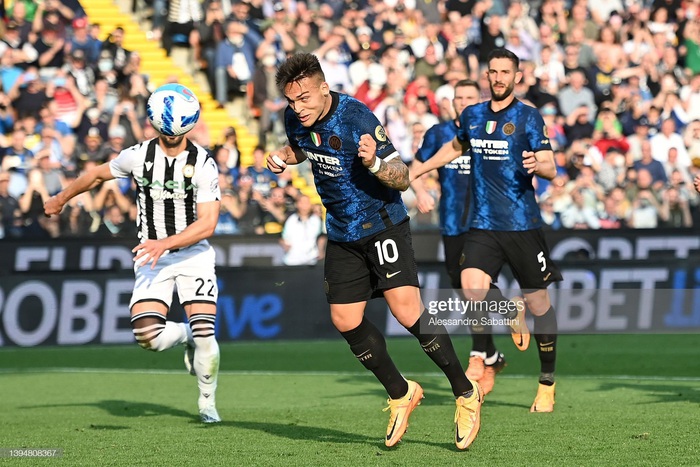 Hạ Udinese, Inter tiếp tục bám đuổi Milan trên đường đua vô địch Serie A - Ảnh 3.