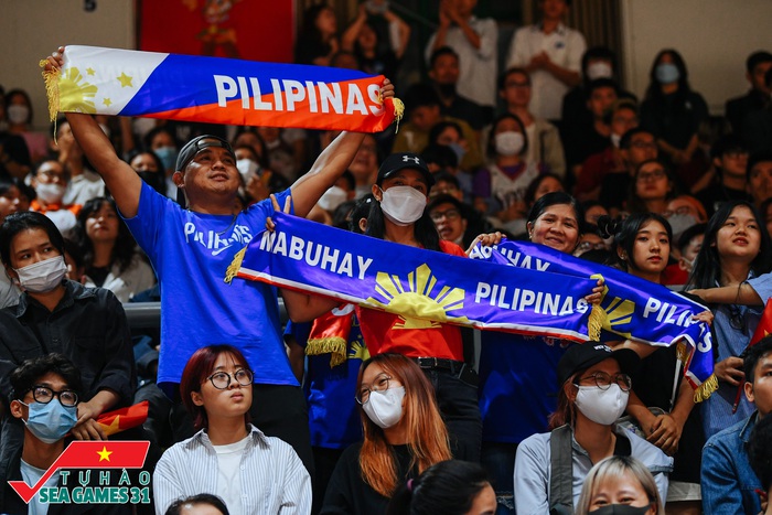CĐV Philippines và Việt Nam &quot;tiếp lửa&quot; trên sân Thanh Trì: Minh chứng cho tình yêu bóng rổ không ranh giới - Ảnh 2.
