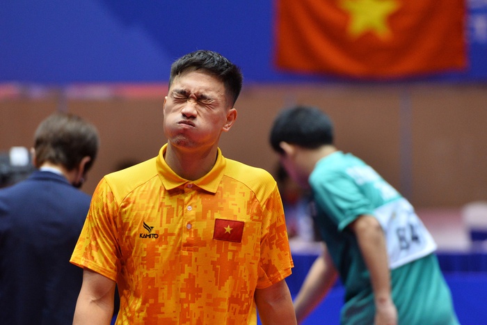 Nguyễn Anh Tú thất bại trước Á quân SEA Games 22, bóng bàn Việt Nam đối đầu Thái Lan ở chung kết - Ảnh 7.