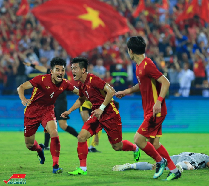 Những &quot;chiến binh sao vàng&quot; nhí lập công sau chiến thắng của U23 Việt Nam  - Ảnh 9.