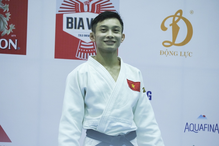 Nguyễn Hoàng Thành lẫn lộn cảm xúc sau tấm HCV Judo SEA Games 31 - Ảnh 2.