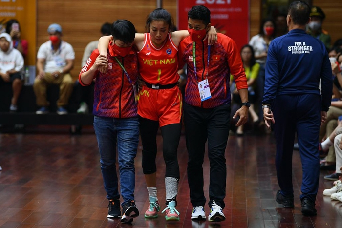 Vượt bão chấn thương, đội tuyển bóng rổ nữ Việt Nam kiên cường vượt qua Malaysia - Ảnh 3.