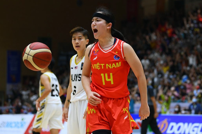 Vượt bão chấn thương, đội tuyển bóng rổ nữ Việt Nam kiên cường vượt qua Malaysia - Ảnh 6.