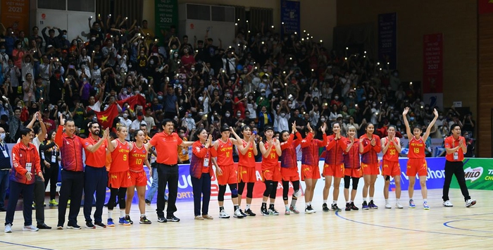 Vượt bão chấn thương, đội tuyển bóng rổ nữ Việt Nam kiên cường vượt qua Malaysia - Ảnh 7.