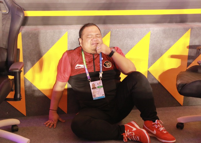ĐT Indonesia khóc nức nở khi đem về HCV PUBG đồng đội nam ở SEA Games 31 - Ảnh 7.