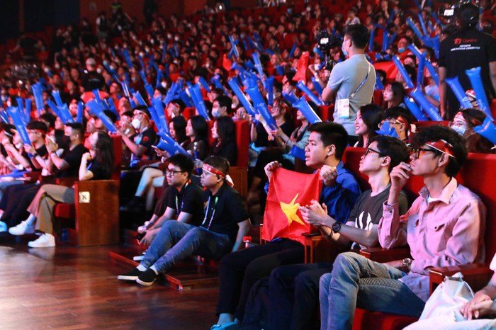 Cựu vương thế giới đến cổ vũ ĐT Liên Quân Việt Nam vô địch SEA Games 31 - Ảnh 8.