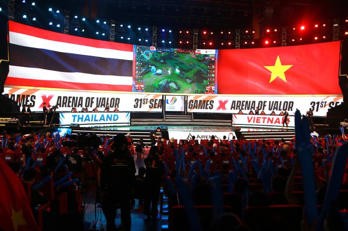 Cựu vương thế giới đến cổ vũ ĐT Liên Quân Việt Nam vô địch SEA Games 31 - Ảnh 1.