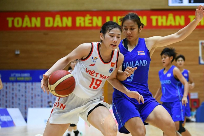 Thất bại đáng tiếc trước Thái Lan, đội tuyển bóng rổ nữ Việt Nam để vuột giấc mơ huy chương Đồng - Ảnh 2.