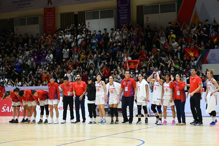 Thất bại đáng tiếc trước Thái Lan, đội tuyển bóng rổ nữ Việt Nam để vuột giấc mơ huy chương Đồng - Ảnh 6.