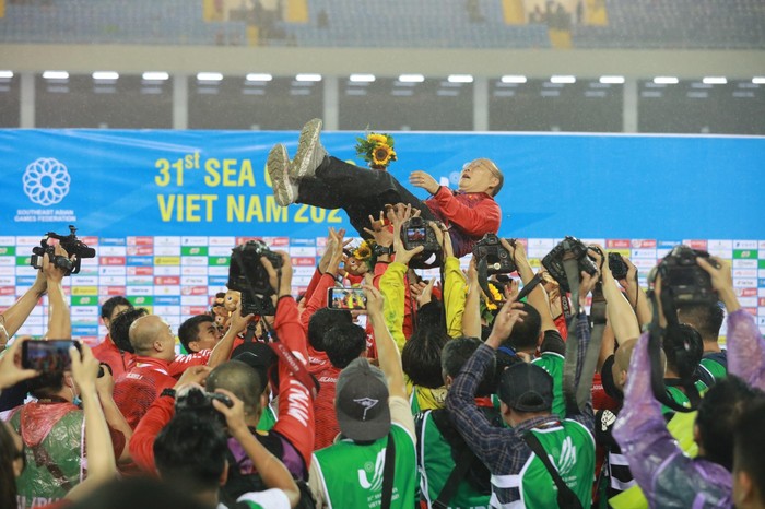 Những khoảnh khắc còn lại của phóng viên theo chân đoàn thể thao Việt Nam tại SEA Games 31 - Ảnh 1.