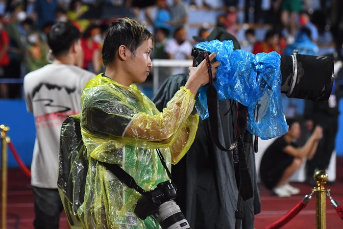 Những khoảnh khắc còn lại của phóng viên theo chân đoàn thể thao Việt Nam tại SEA Games 31 - Ảnh 5.