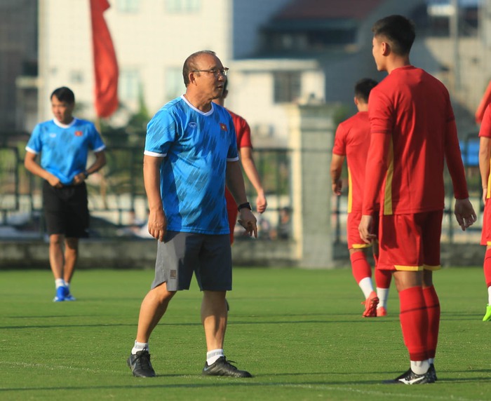 Thầy Park liên tục nhắc U23 Việt Nam quyết tâm, đi &quot;soi&quot; từng học trò  - Ảnh 4.