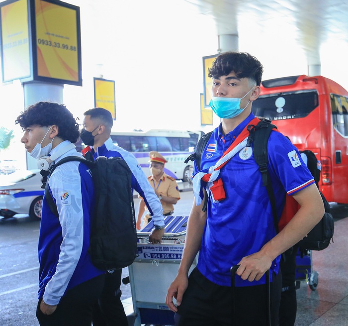 U23 Thái Lan đến Việt Nam: Thủ môn Kawin nổi bật - Ảnh 6.