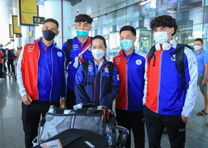 U23 Thái Lan đến Việt Nam: Thủ môn Kawin nổi bật - Ảnh 5.