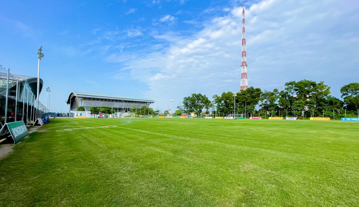 Sân vận động Thiên Trường thay áo mới chào đón SEA Games 31 - Ảnh 9.