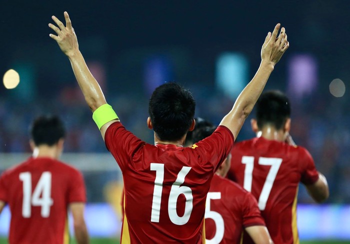 Đỗ Hùng Dũng ghi bàn đẳng cấp, nhân đôi cách biệt cho U23 Việt Nam trước U23 Indonesia - Ảnh 6.