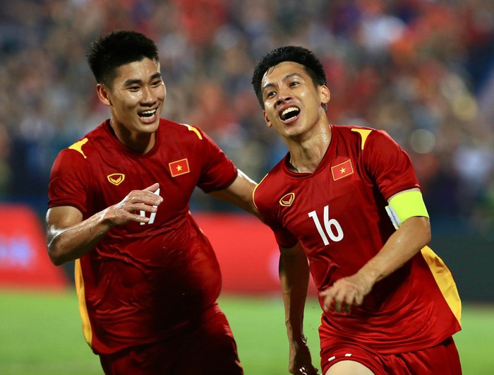 Đỗ Hùng Dũng ghi bàn đẳng cấp, nhân đôi cách biệt cho U23 Việt Nam trước U23 Indonesia - Ảnh 5.