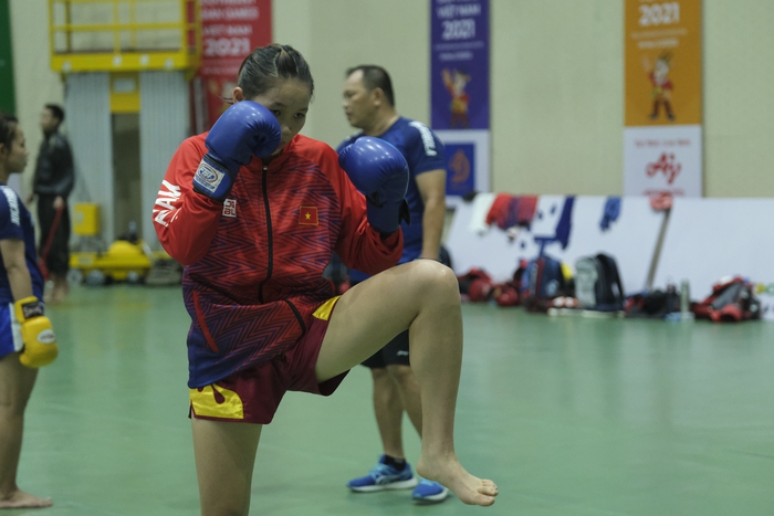 Tuyển kickboxing Việt Nam căng sức trước ngày bắt đầu chiến dịch SEA Games 31 - Ảnh 1.