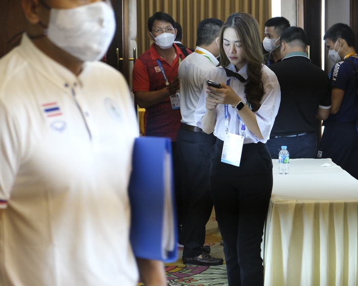 Không phải Thánh Muay, mỹ nhân Thái Lan gây chú ý nhất trong buổi họp kỹ thuật kickboxing SEA Games 31 - Ảnh 2.