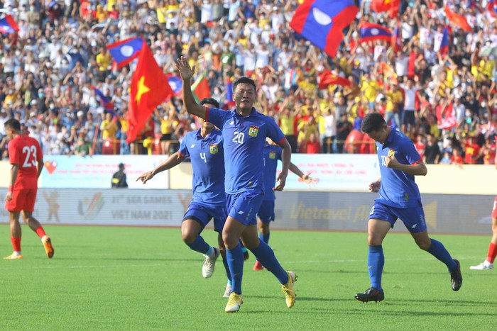 Được CĐV Nam Định tiếp lửa, U23 Lào vẫn gục ngã đáng tiếc vào phút cuối  - Ảnh 4.