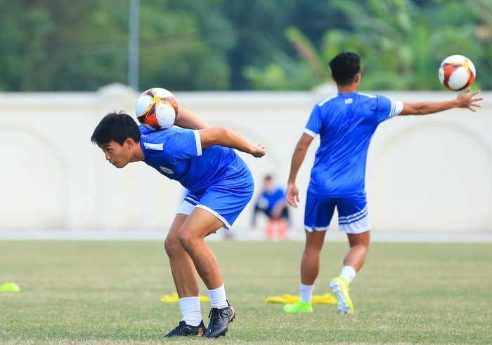 Đội trưởng U23 Philippines bị đau trước trận gặp U23 Việt Nam - Ảnh 11.