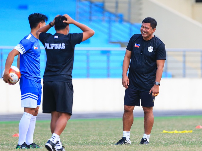 Đội trưởng U23 Philippines bị đau trước trận gặp U23 Việt Nam - Ảnh 13.
