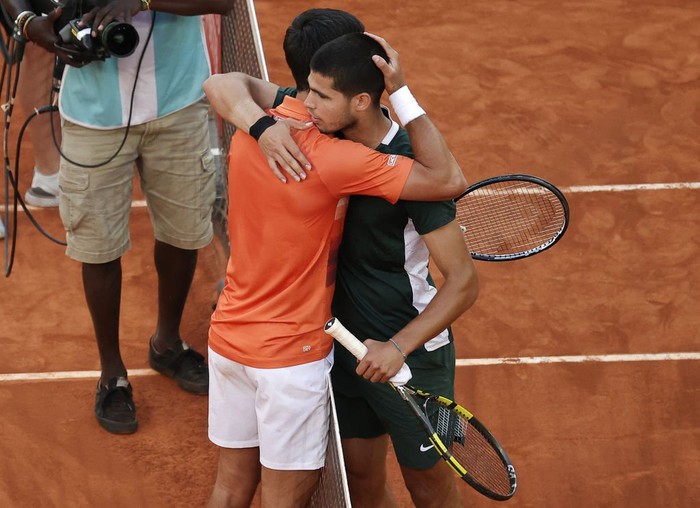Sau Nadal, đến lượt Djokovic trở thành nạn nhân của ngôi sao tuổi teen - Ảnh 7.
