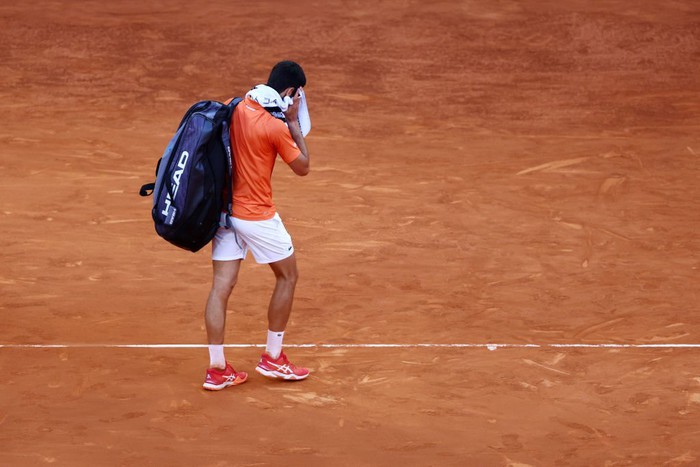 Sau Nadal, đến lượt Djokovic trở thành nạn nhân của ngôi sao tuổi teen - Ảnh 9.