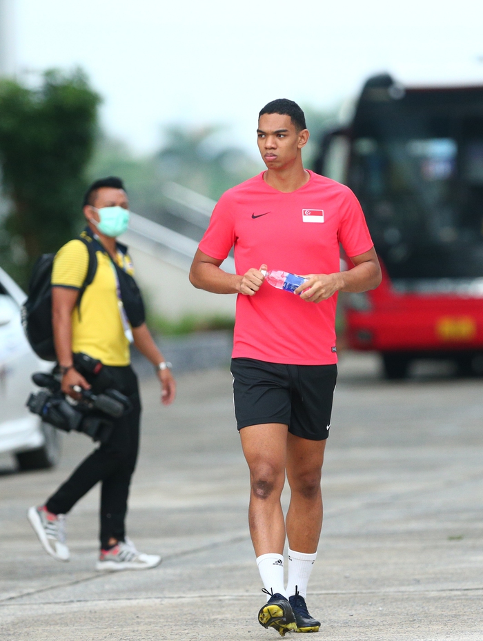 U23 Lào tập luyện với chỉ 12 cầu thủ, U23 Singapore có tinh thần thoải mái  - Ảnh 6.